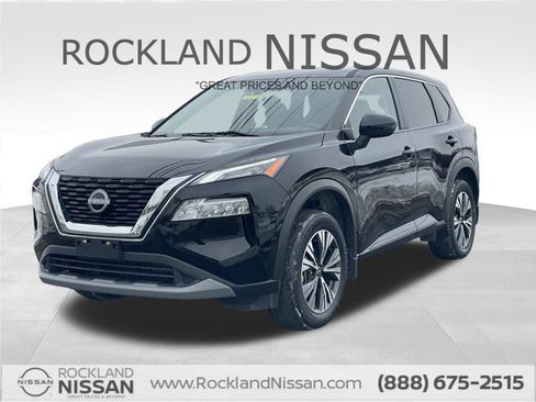 Certified 2022 Nissan Rogue SV image 1