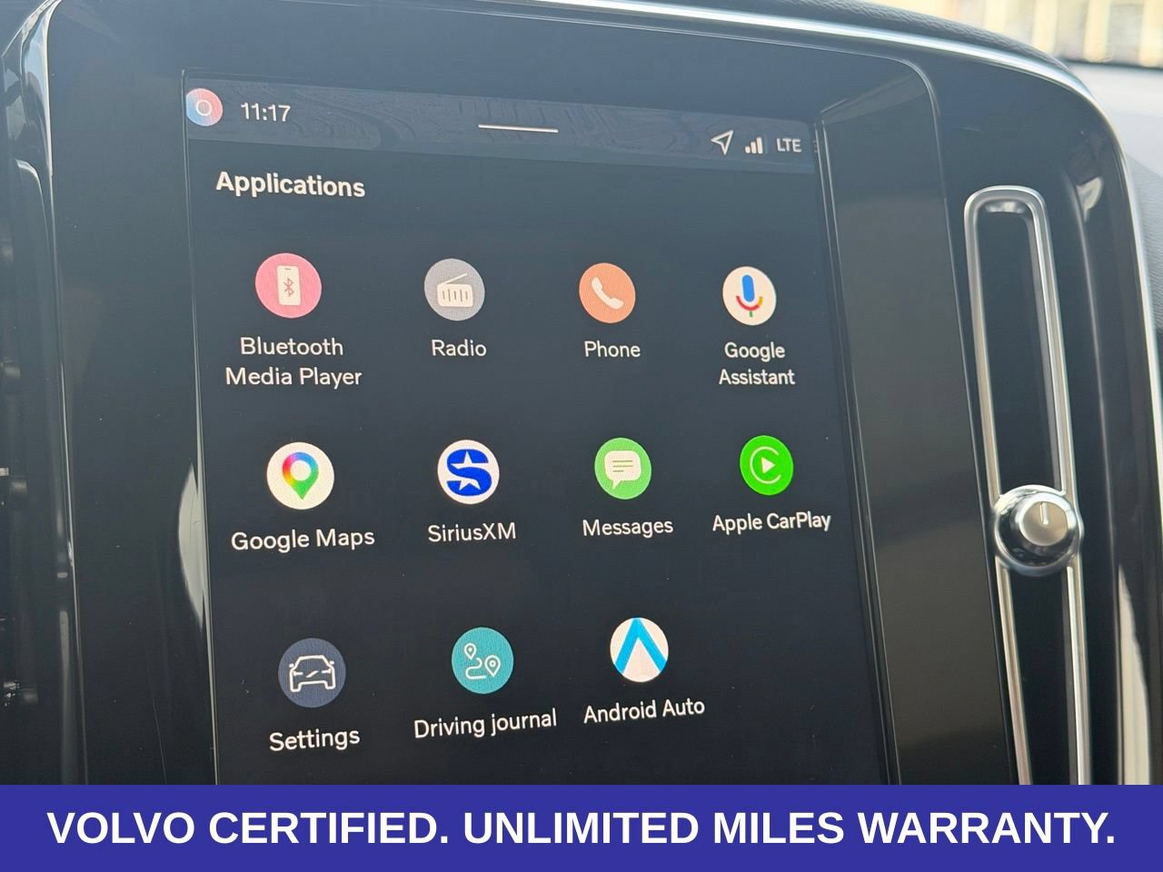 Certified 2026 Volvo XC40 B5 Plus AWD/4WD image 23