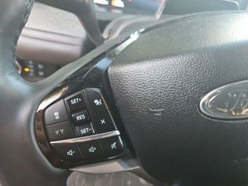 Used 2025 Ford Explorer Platinum w/ Ultimate Package AWD/4WD image 8
