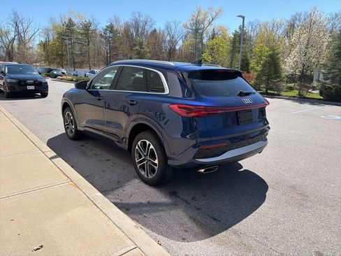 Used 2025 Audi Q5 Premium Plus w/ Premium Plus AWD/4WD image 6