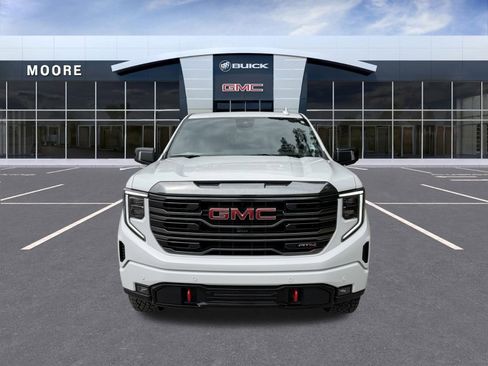 Used 2024 GMC Sierra 1500 AT4 w/ Technology Package AWD/4WD image 8