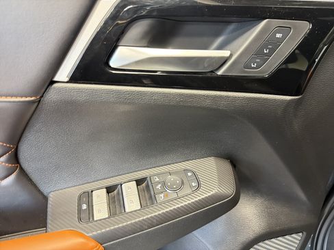 Used 2025 Mitsubishi Outlander SEL AWD/4WD image 19