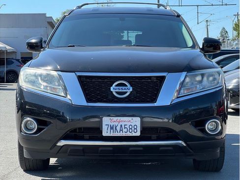 Used 2015 Nissan Pathfinder SL FWD image 2
