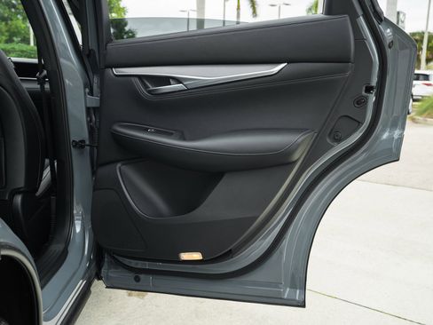 Used 2025 INFINITI QX55 Luxe w/ Cargo Package image 32