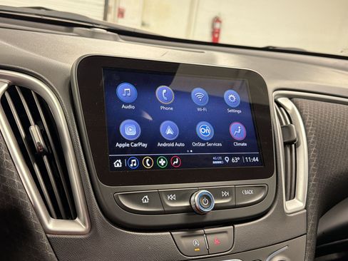 Used 2025 Chevrolet Malibu LT FWD image 19