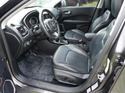 Used 2017 Jeep Compass Limited AWD/4WD image 7