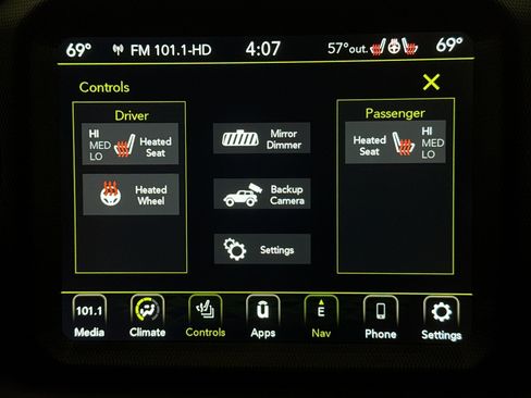 Used 2022 Jeep Wrangler Unlimited Sahara w/ LED Lighting Group AWD/4WD image 19