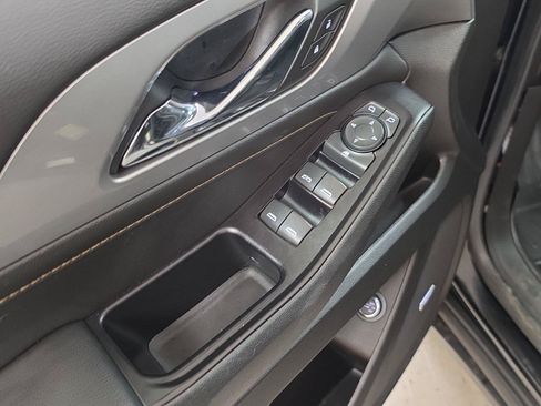 Used 2019 Chevrolet Traverse RS AWD/4WD image 18