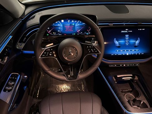 New 2027 Mercedes-Benz E 450 4MATIC Sedan image 13