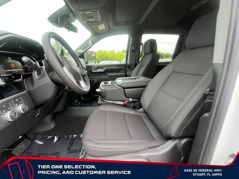 New 2026 GMC Sierra 2500 SLE w/ SLE Value Package; AWD/4WD image 10