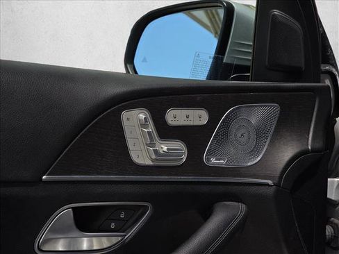 Used 2020 Mercedes-Benz GLS 450 4MATIC image 11