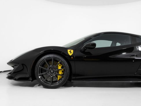 Used 2019 Ferrari 488 Pista Coupe RWD image 16