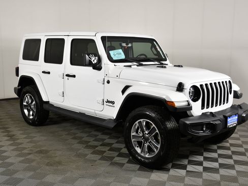 Used 2020 Jeep Wrangler Unlimited Sahara AWD/4WD image 4