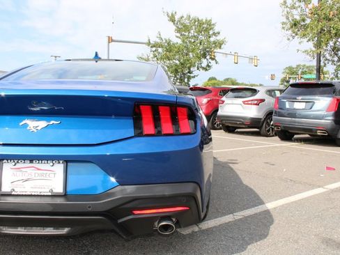 Used 2024 Ford Mustang Coupe RWD image 10