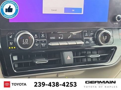 Used 2023 Toyota Highlander Limited FWD image 31