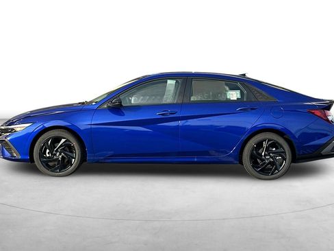 Used 2026 Hyundai Elantra Sport FWD image 3
