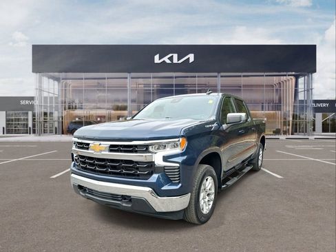Used 2022 Chevrolet Silverado 1500 LT image 4