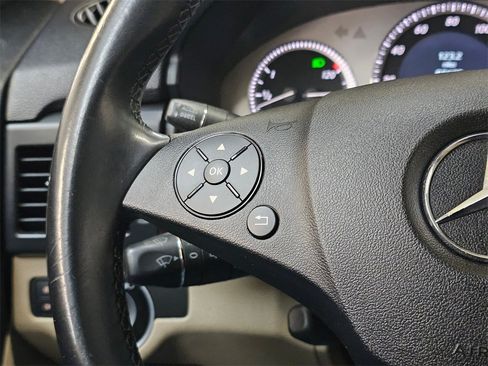 Used 2012 Mercedes-Benz GLK 350 GLK 350 image 32