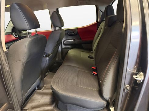 Used 2022 Toyota Tacoma SR5 image 15