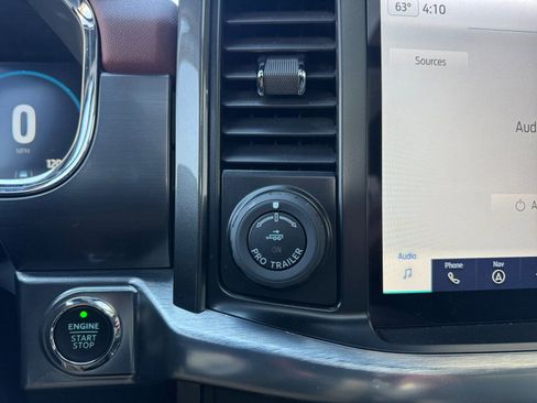 Certified 2022 Ford F150 Lariat w/ Equipment Group 502A High image 28