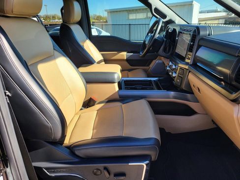 Used 2024 Ford F250 Lariat w/ FX4 Off-Road Package image 17