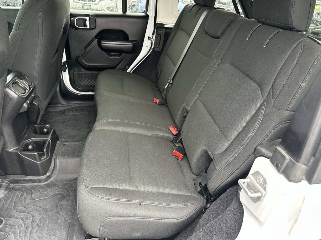 Used 2018 Jeep Wrangler Unlimited Sport S AWD/4WD image 11