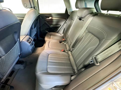 Used 2023 Audi Q5 2.0T Premium w/ Convenience Package image 23