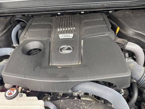 Used 2024 Lexus GX 550 AWD/4WD image 11