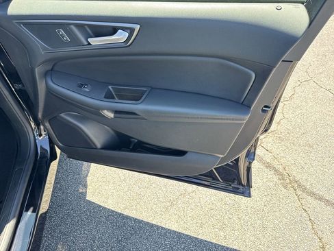 Used 2021 Ford Edge SE w/ Cargo Accessory Package image 14