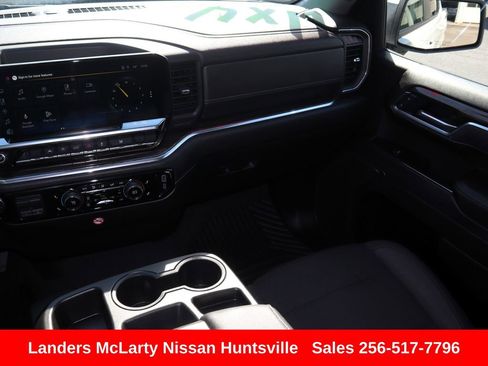 Used 2025 Chevrolet Silverado 1500 LT image 16