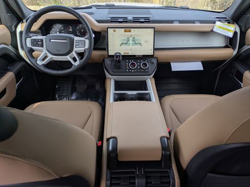 New 2026 Land Rover Defender 110 X-Dynamic SE image 25