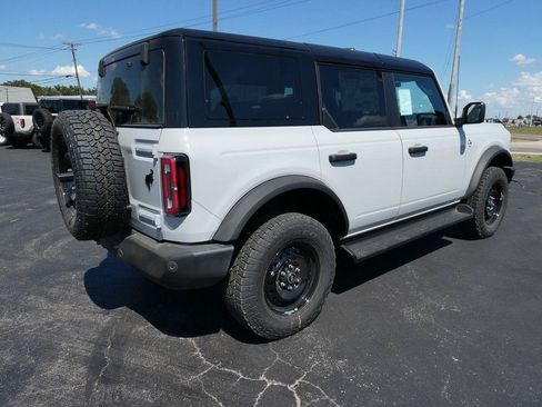 New 2026 Ford Bronco Outer Banks w/ Black Appearance Package AWD/4WD image 4