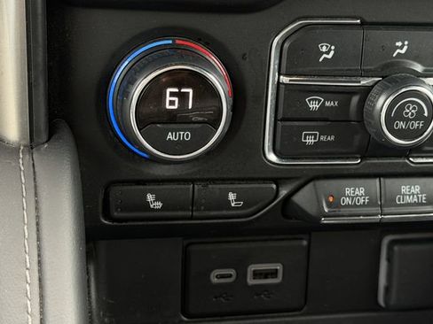 Used 2024 Chevrolet Tahoe Z71 w/ Off-Road Capability Package image 22