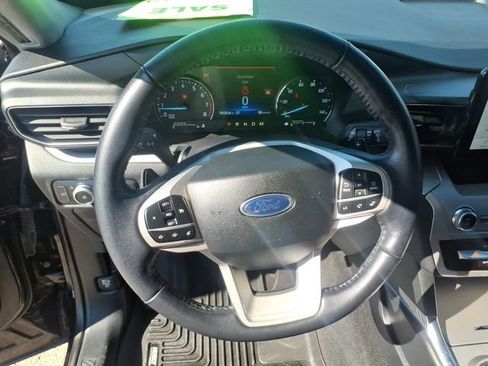 Used 2020 Ford Explorer XLT w/ Equipment Group 202A image 18