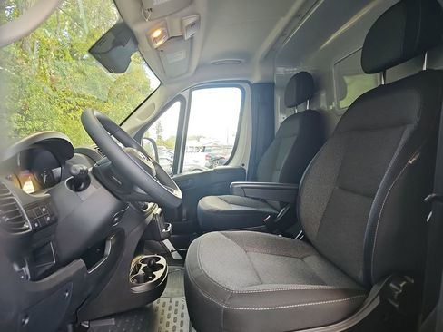 New 2024 RAM ProMaster 3500 w/ Convenience Group FWD image 13
