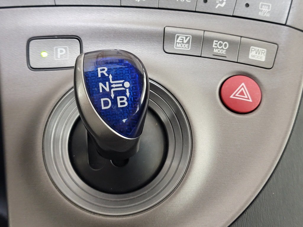 Used 2015 Toyota Prius Persona Series FWD image 17