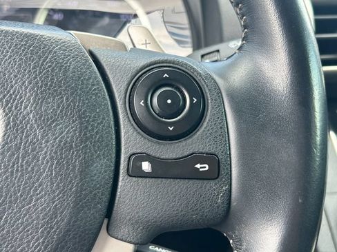 Used 2015 Lexus IS 250 RWD image 18