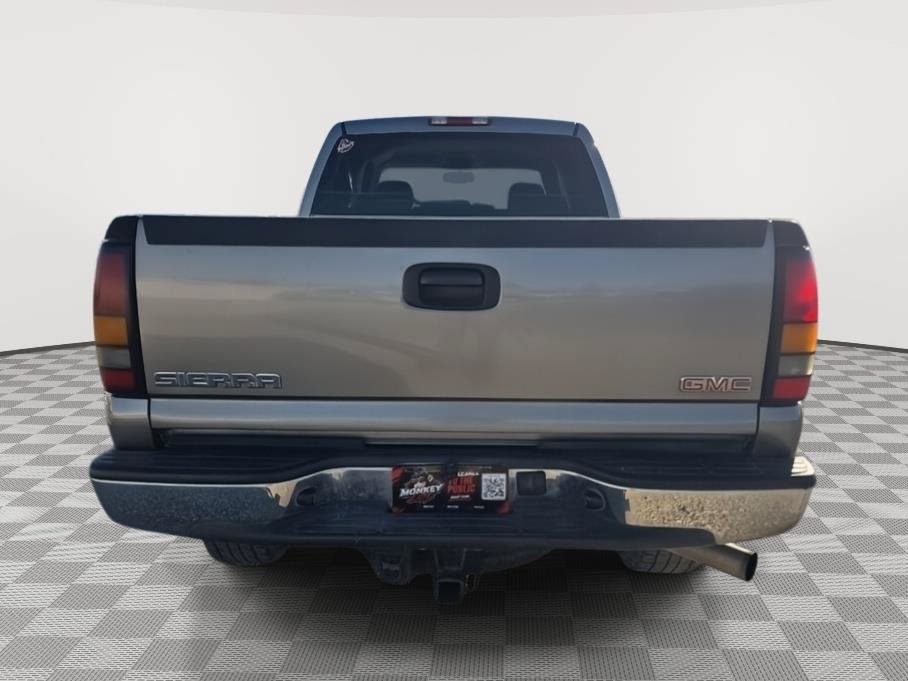 Used 2006 GMC Sierra 2500 SLE w/ Heavy-Duty Power Package AWD/4WD image 5