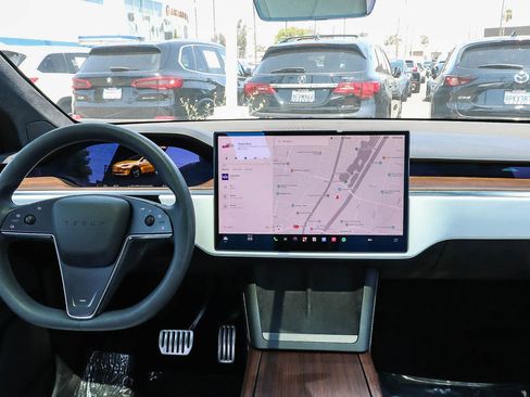Used 2022 Tesla Model X AWD/4WD image 16