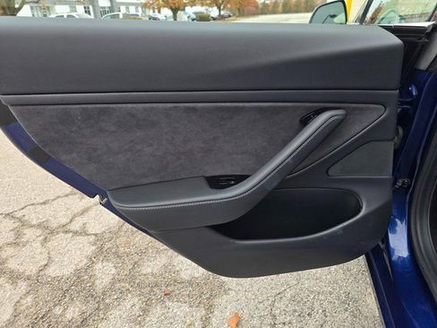 Used 2018 Tesla Model 3 Long Range image 31