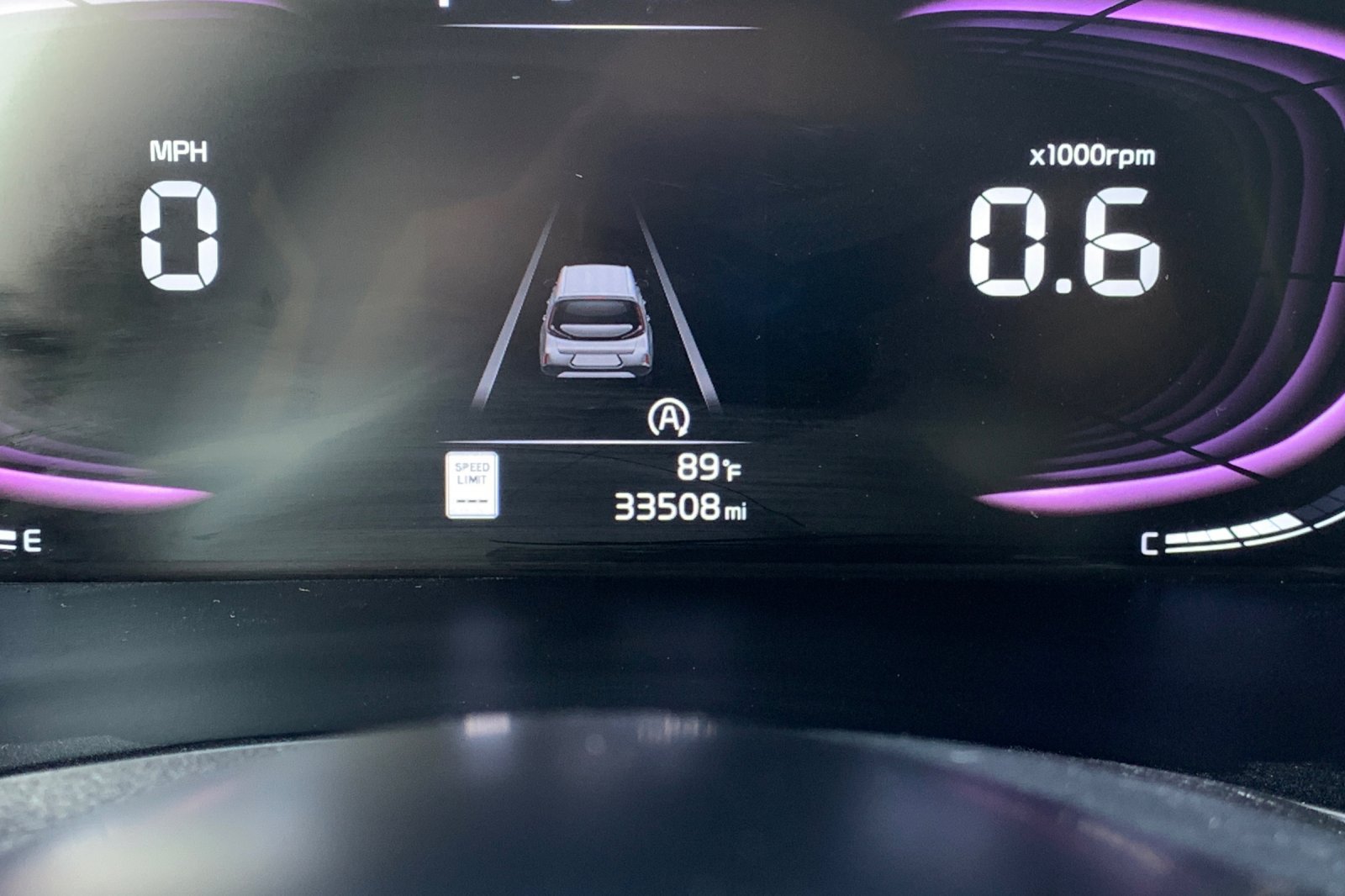 Used 2025 Kia Soul LX w/ LX Technology Package FWD image 30