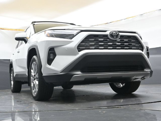 Used 2025 Toyota RAV4 Limited w/ Weather Package AWD/4WD image 35