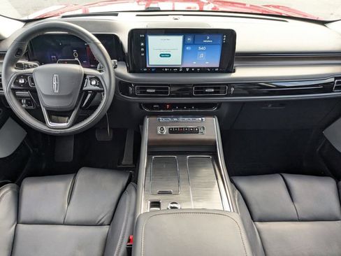 New 2025 Lincoln Aviator Reserve w/ Luxury Package RWD image 19