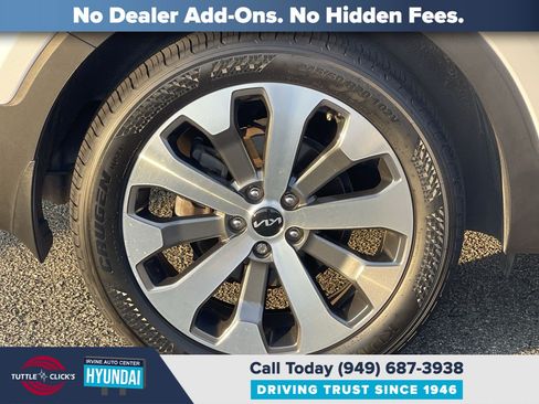 Used 2022 Kia Telluride S FWD image 14