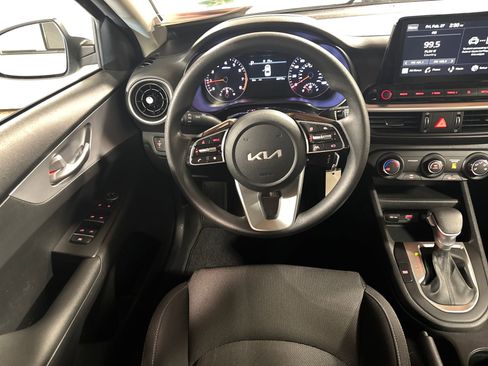 Certified 2023 Kia Forte LXS w/ LXS Technology Package image 23