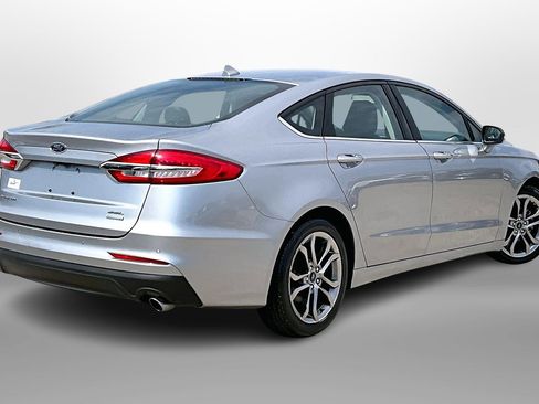 Used 2020 Ford Fusion SEL FWD image 11