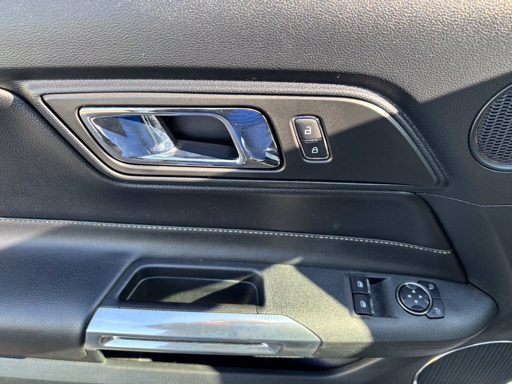 Used 2015 Ford Mustang Premium RWD image 12