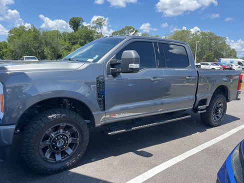 Used 2023 Ford F250 Lariat w/ Sport Appearance Package AWD/4WD image 5