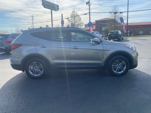 Used 2018 Hyundai Santa Fe Sport image 4