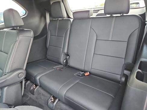 Used 2026 GMC Acadia Elevation w/ Elevation Premium Package AWD/4WD image 28